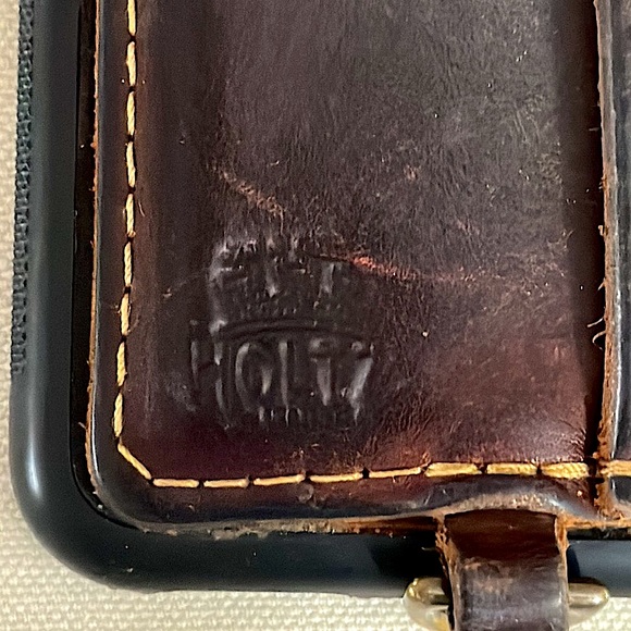 Holtz Leather iPhone 10x max. With wrist strap. Excellent condition. - Picture 3 of 9